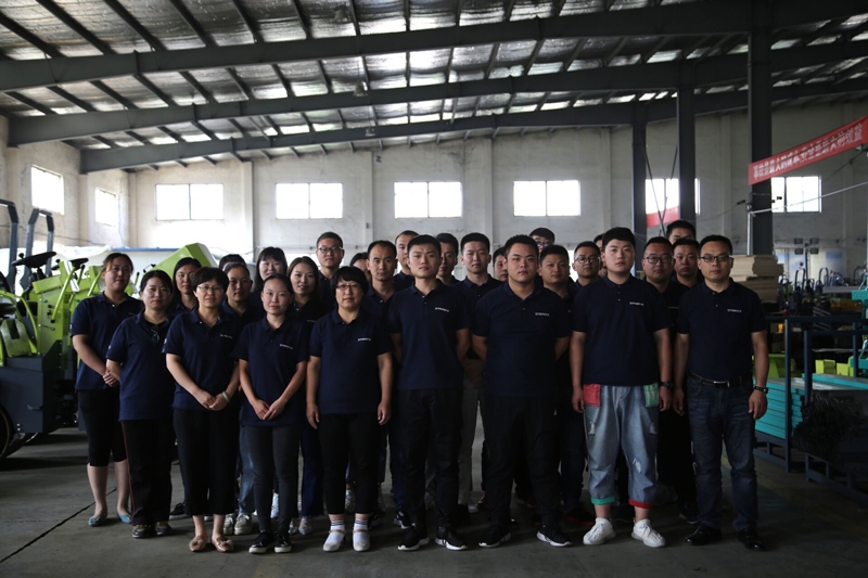 山东思拓瑞克迎来济宁高新区电视台、（高新区融媒体中心）、国家高新区“廖河先锋”报等到公司专访并合影留念