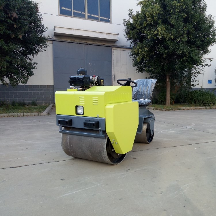 小型压路机工作前的详细准备