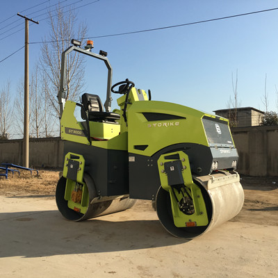 小型压路机如何预防打滑?