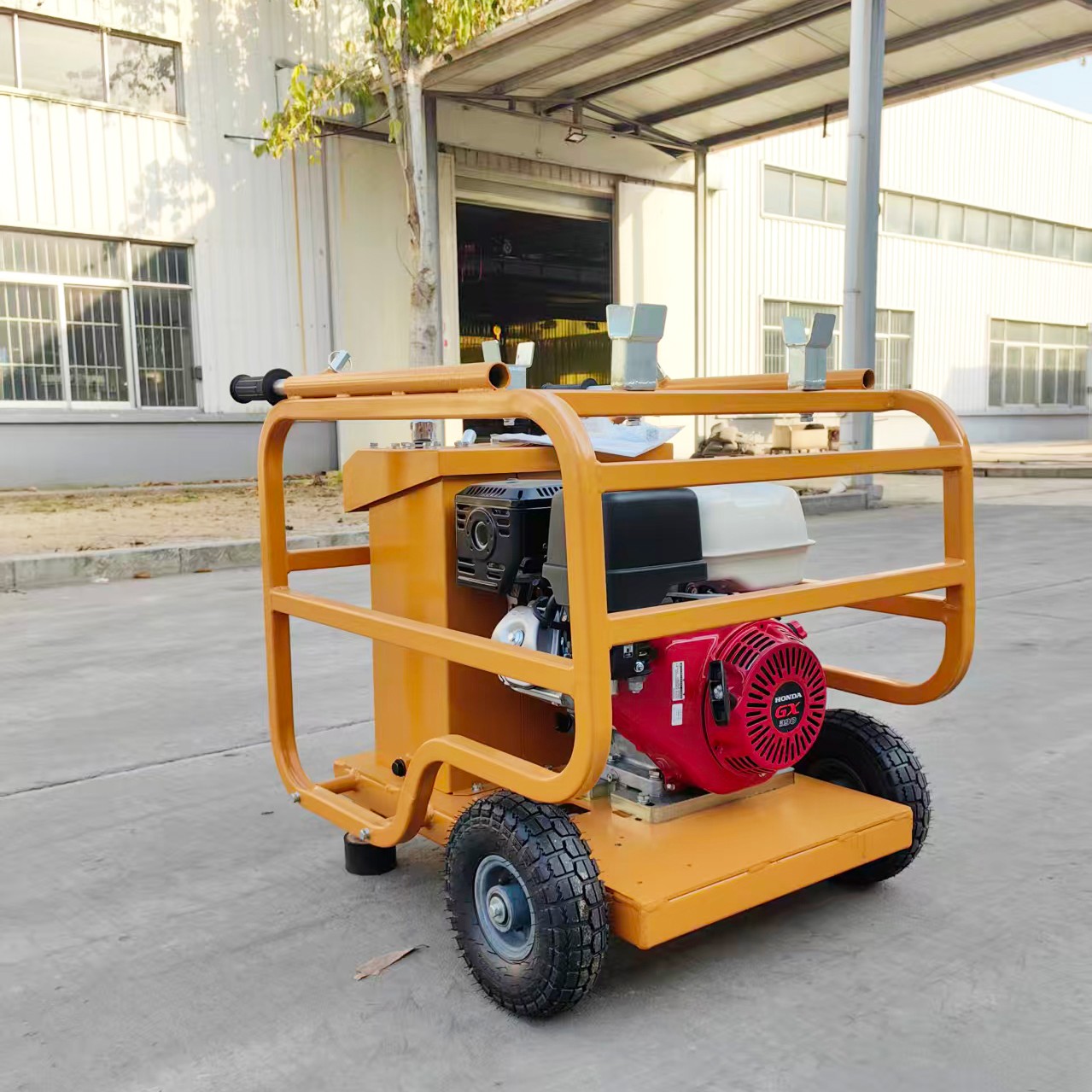 液压动力站采用的单缸发动机如何启动