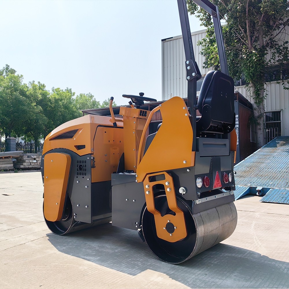 国内的小型压路机比国外的贵，价格到底差在哪里？